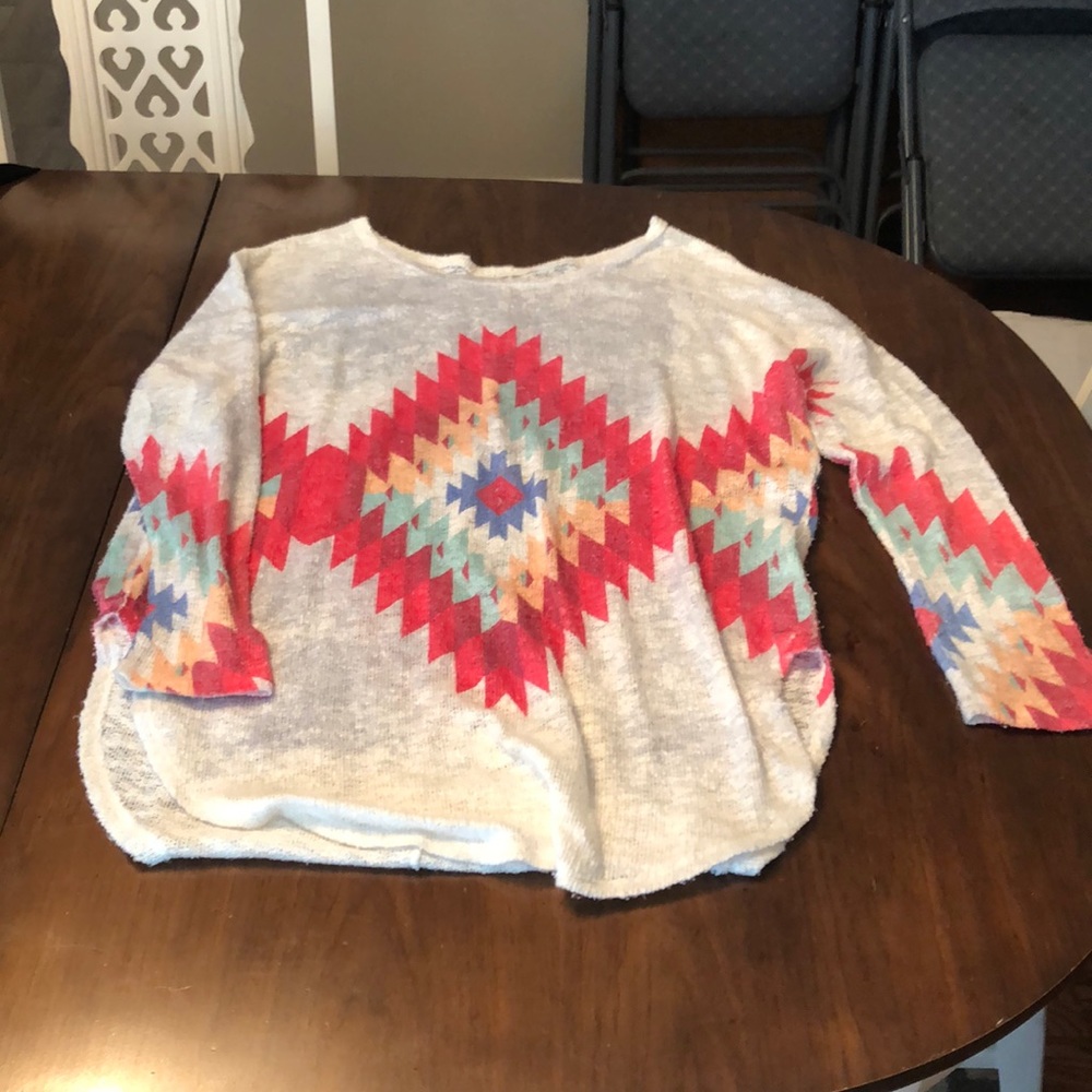 Long sleeve Aztec print top